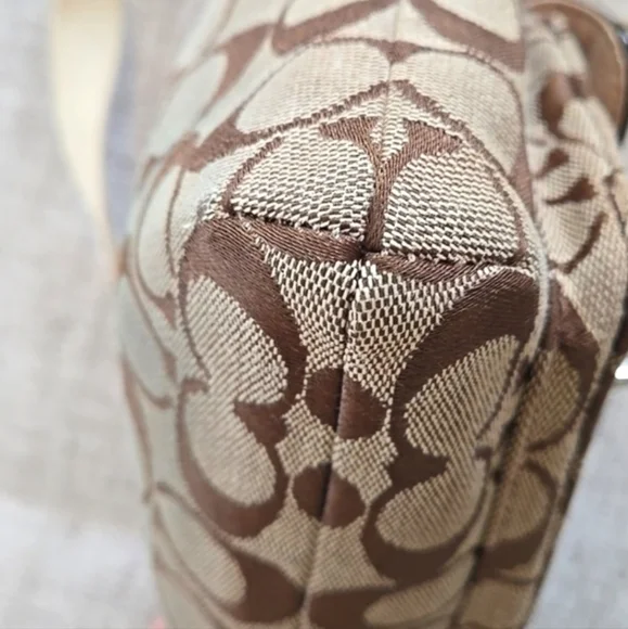 HP!  Coach Crossbody Bag And Essential Wristlet Bundle - Picture 6 of 16